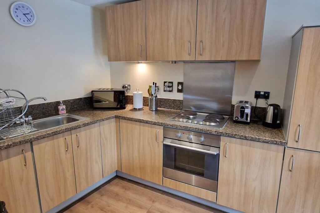 2 Bedroom Apartment Central Birmingham City Centre Екстер'єр фото